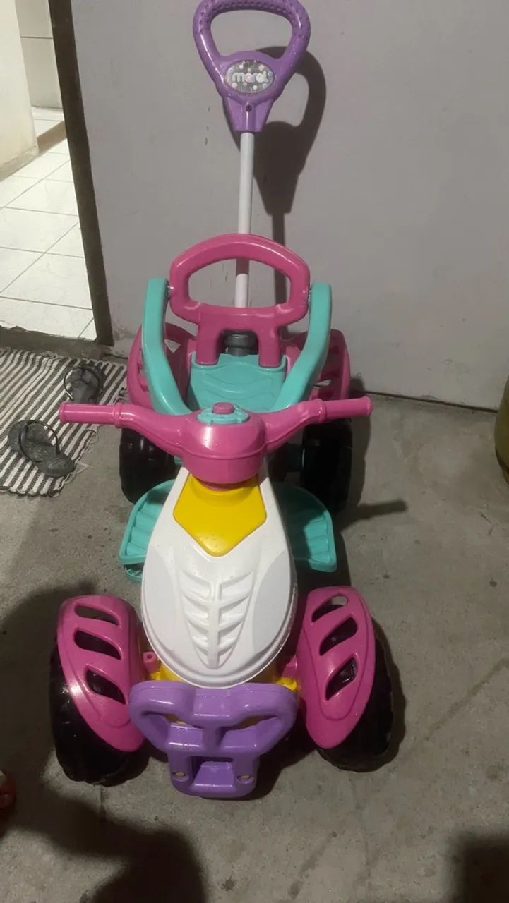 Motoca/quadriciclo infantil 