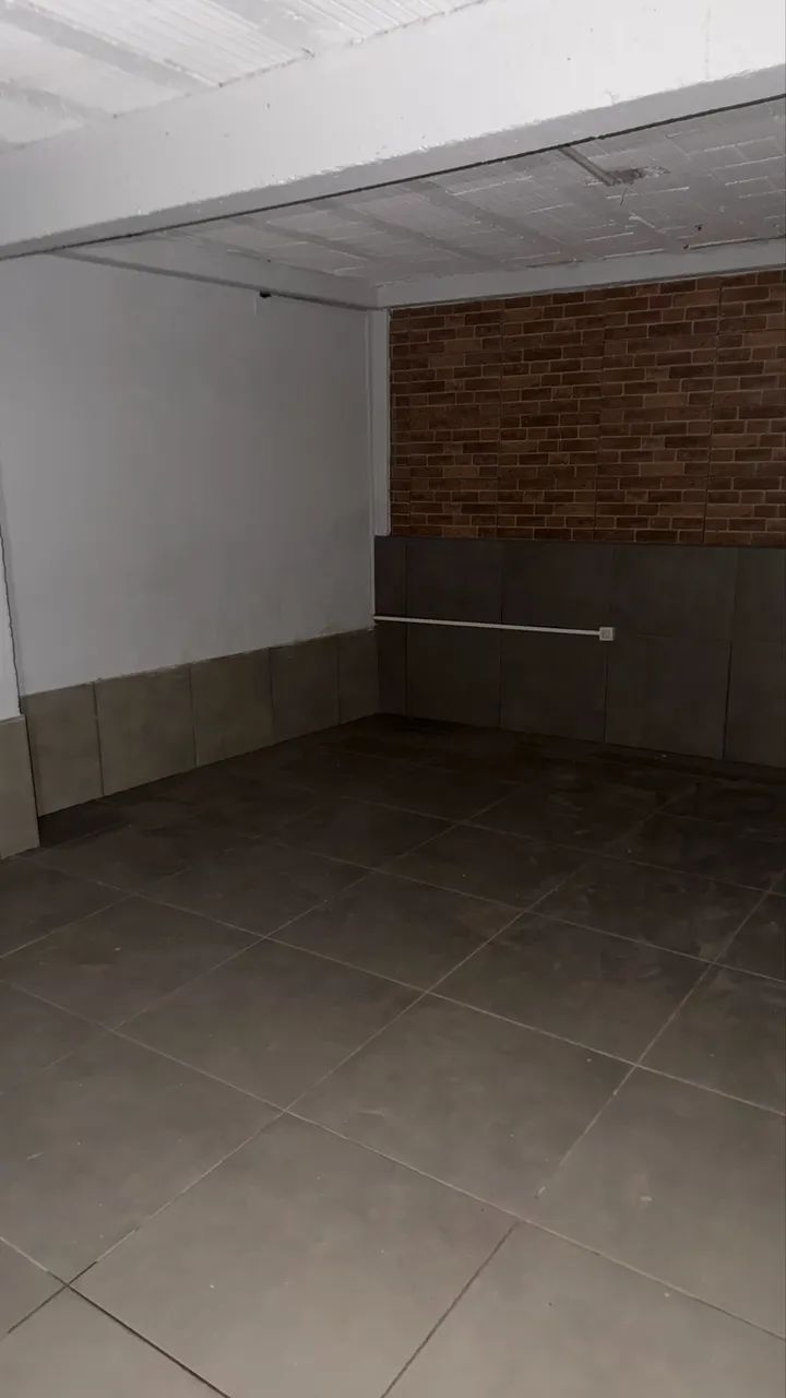 ALUGA-SE AMPLO ESPAÇO COMERCIAL  - Foto 5