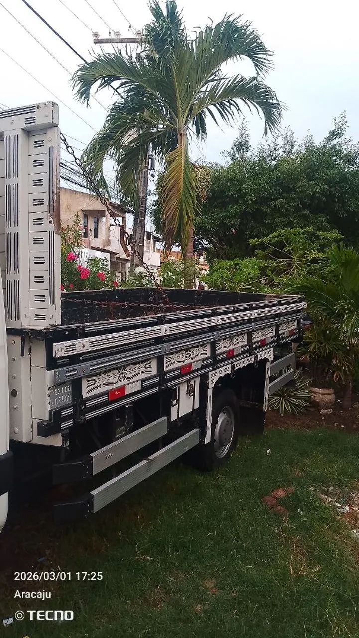 Carroceria de madeira med 4.30 x 2.20 - Foto 3