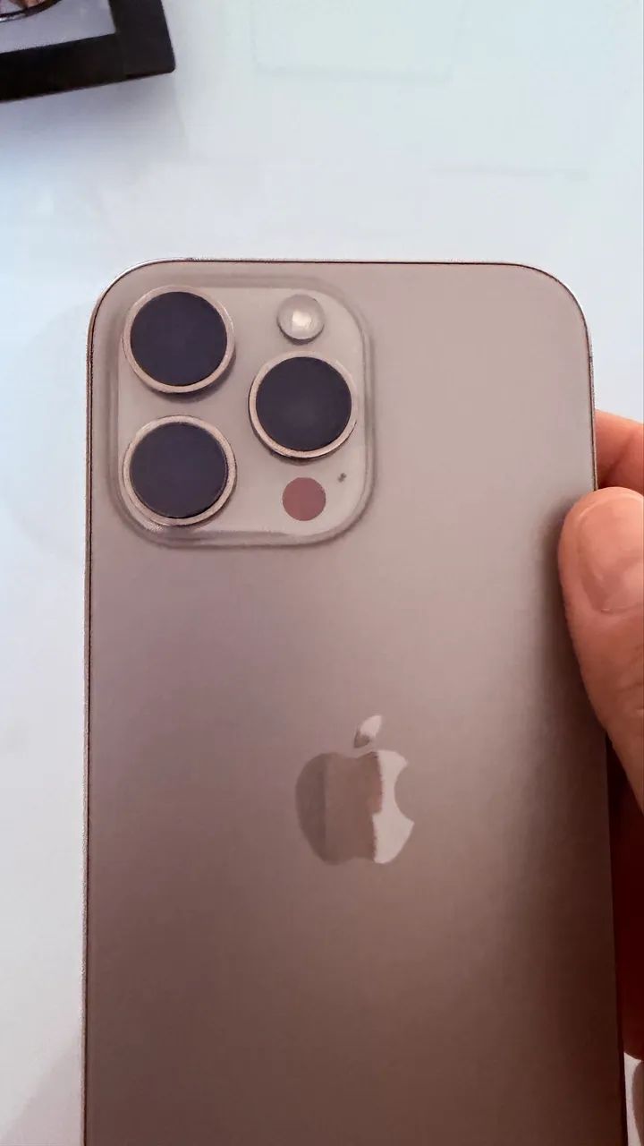 Vendo iPhone 16 Pro Max - Titânio Natural | 256GB - Foto 4