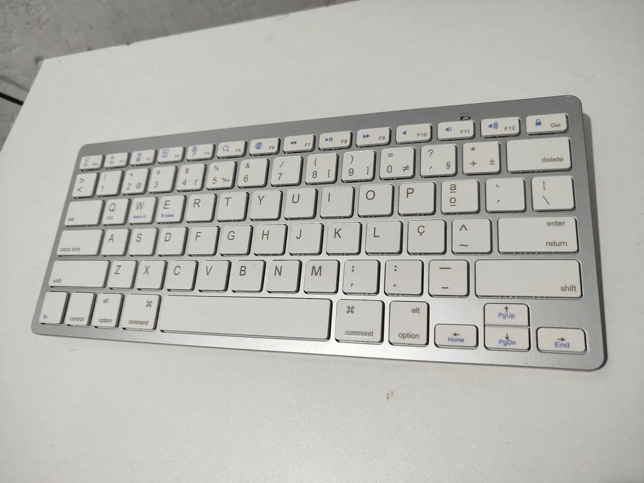 Vendo 01-Teclado Bluetooth BK3001