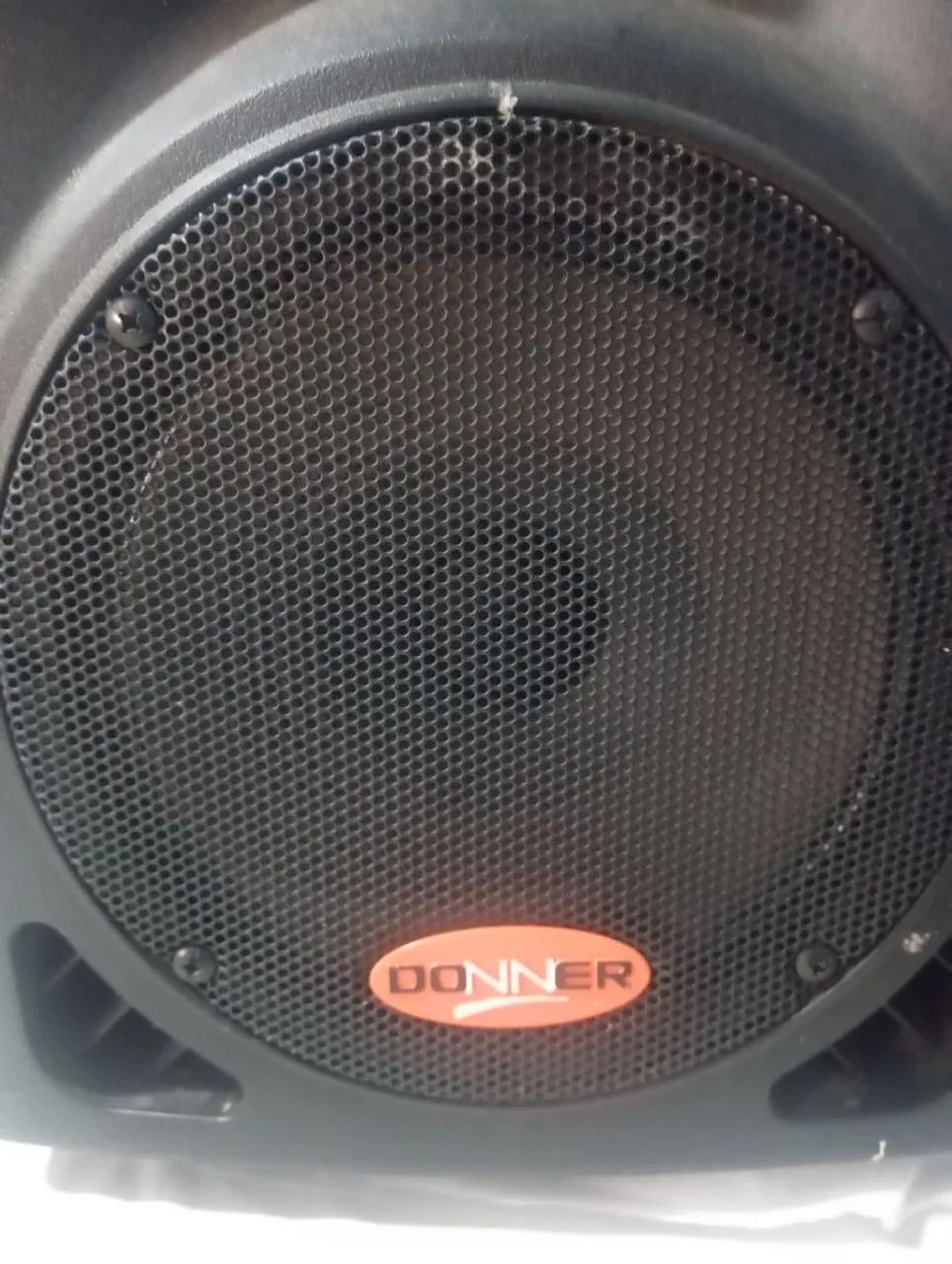 VENDE SE CAIXA DE SOM DONNER LL  NÃO ESTÁ FUNCIONANDO AUDIO - Foto 2