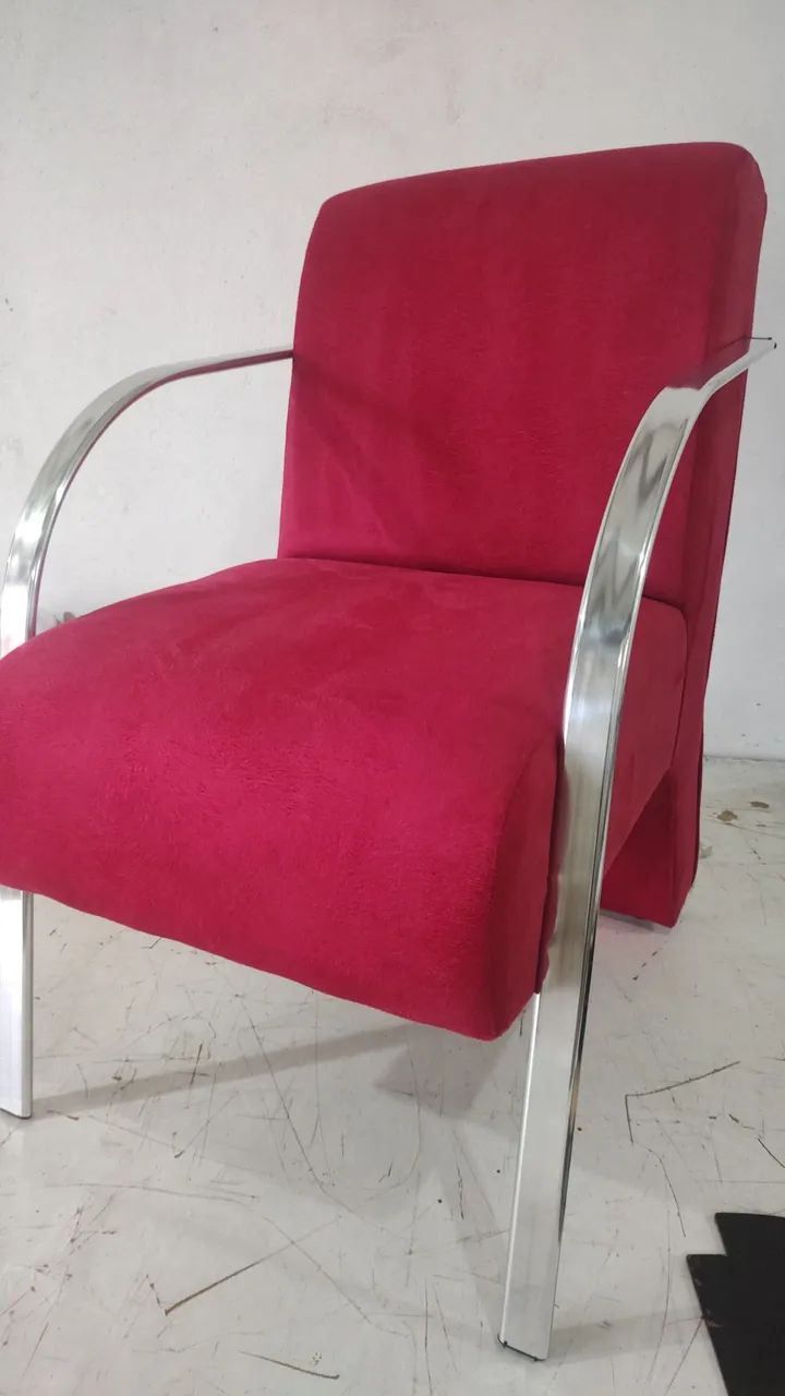 Poltronas decorativas braços alumínio polido  - Foto 5