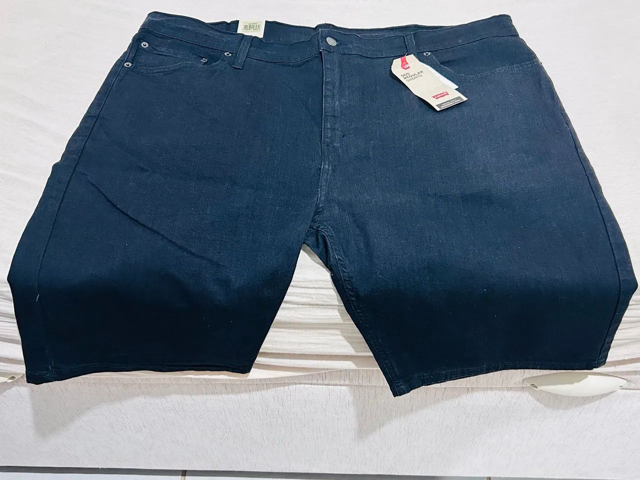 Bermuda Jeans Preta Levis TAM52 Nunca usada - Foto 2