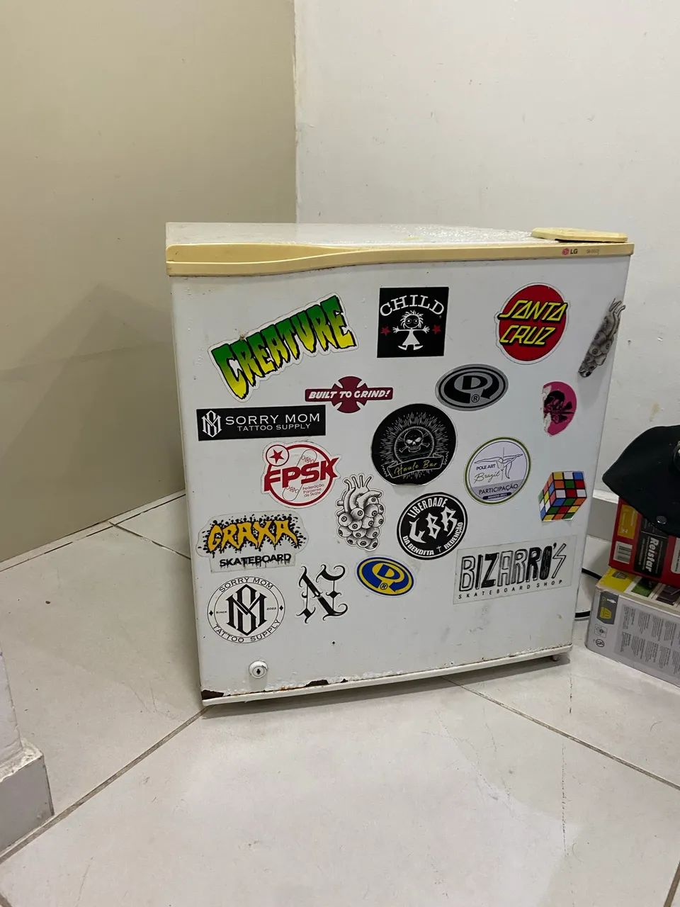 Vendo frigobar para concerto 200 reais  - Foto 2