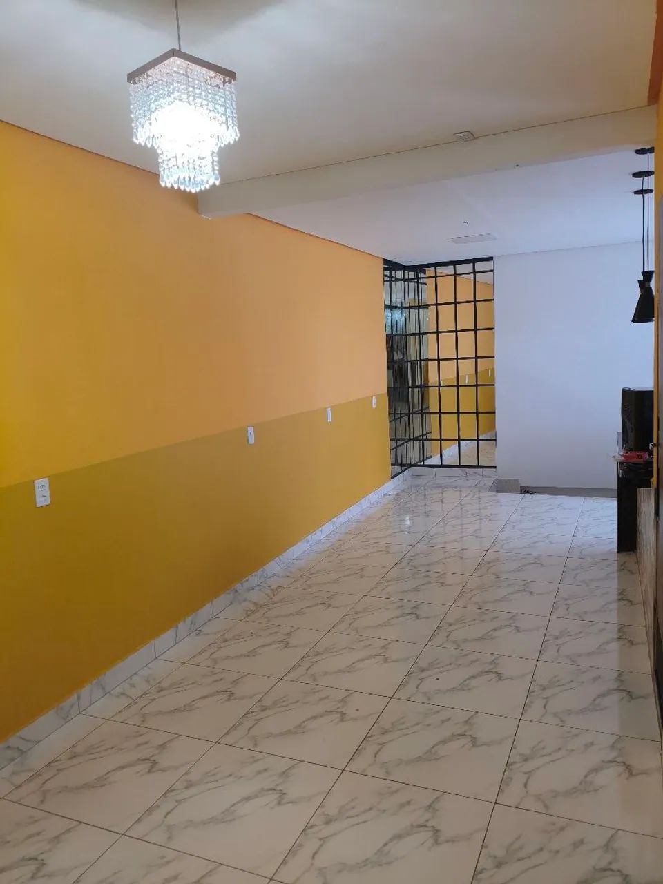 Alugo casa primeiro andar  - Foto 2