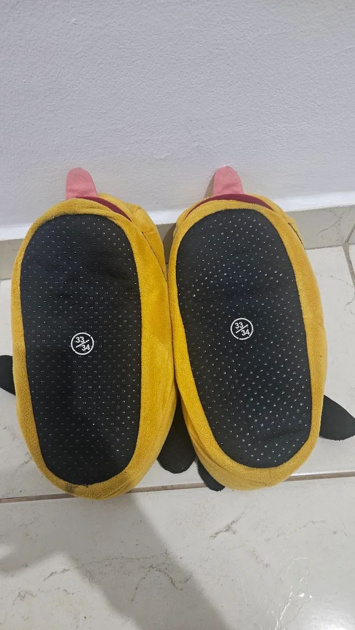 Pantufa Plutoo Número 33/ 34 - Foto 4