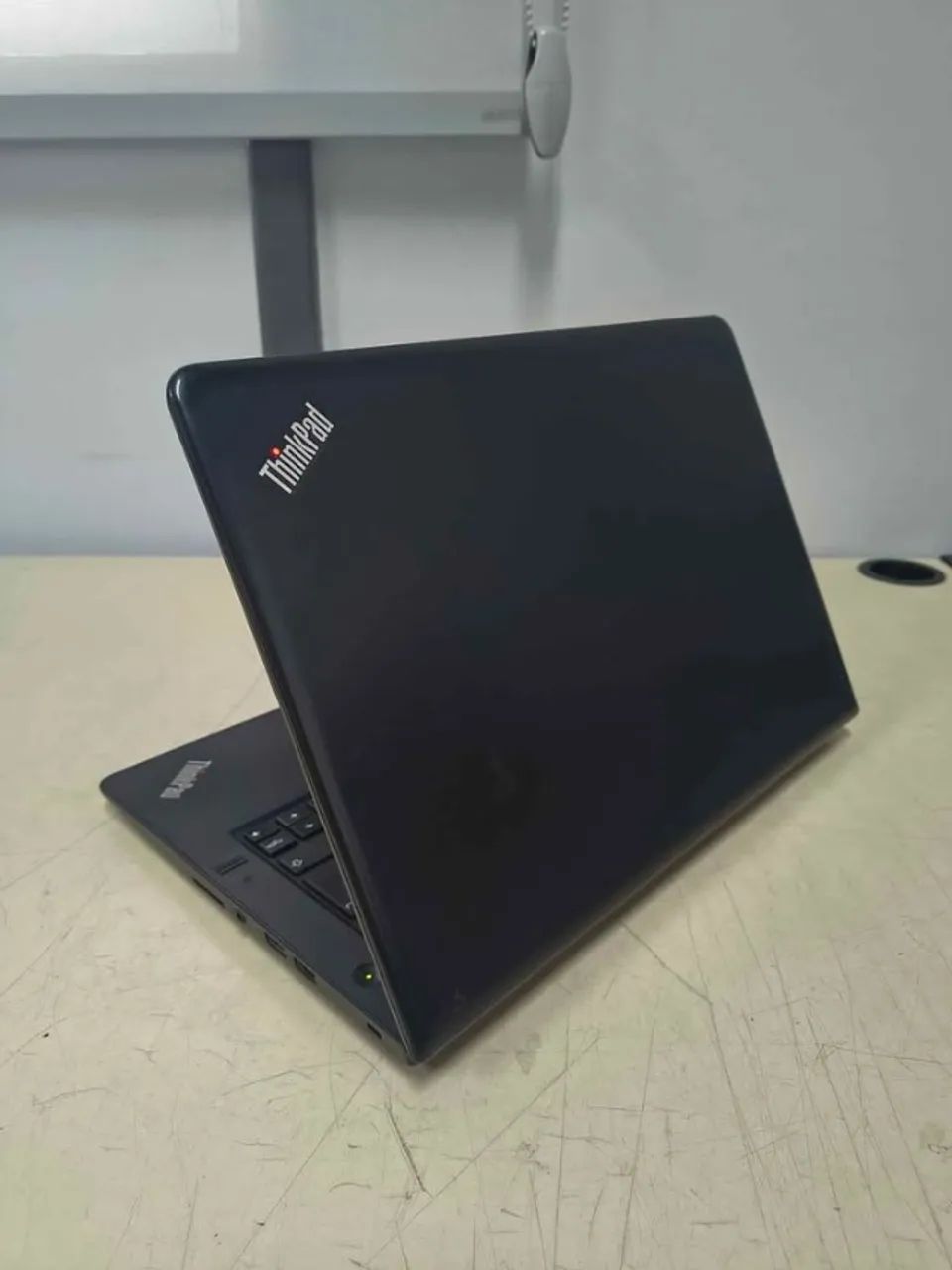 Notebook Lenovo ThinkPad: Intel Core i5 7° Geração, 16GB, SSD 256GB, Leitor Biométrico - Foto 5