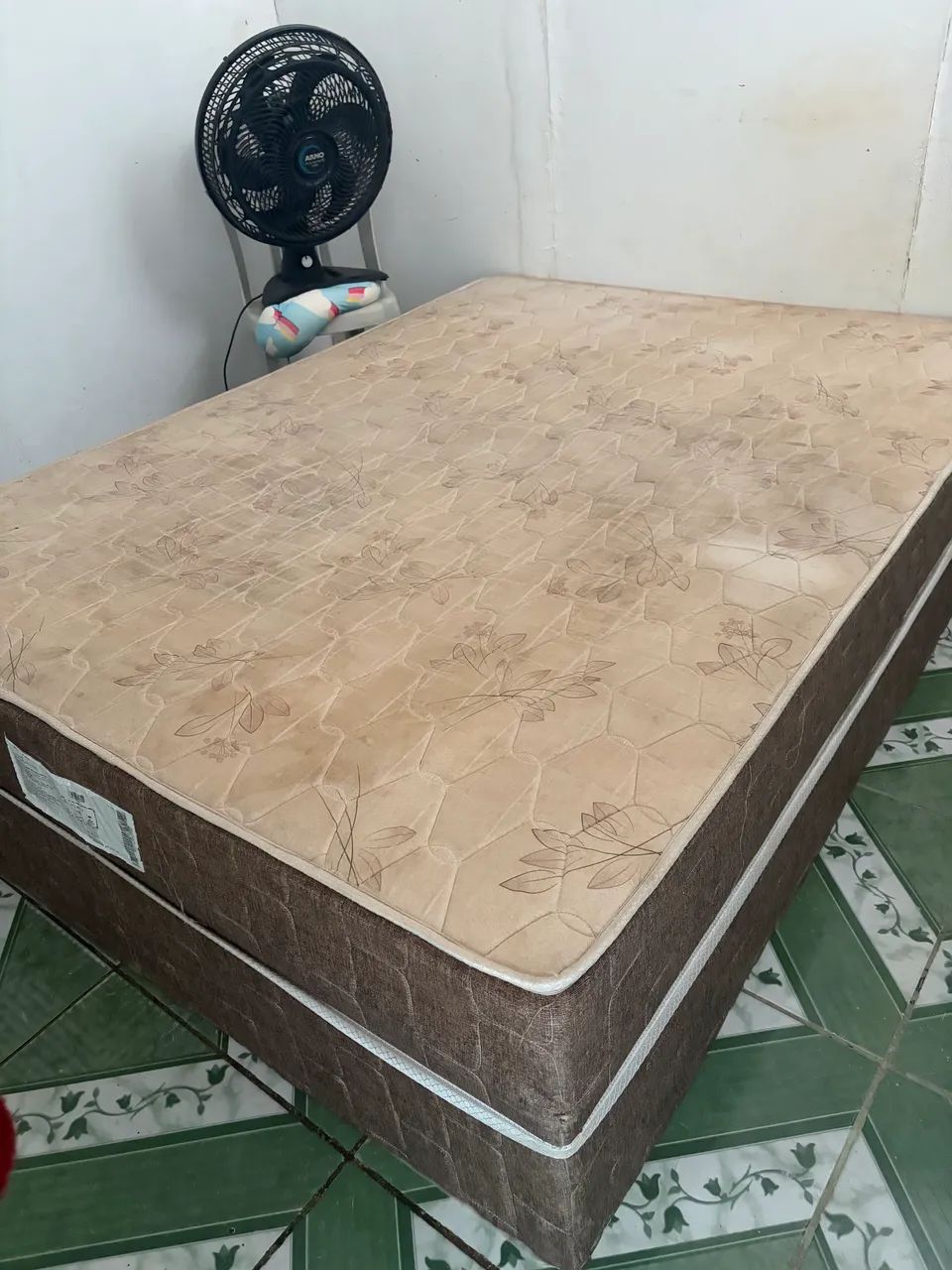 cama box a venda 