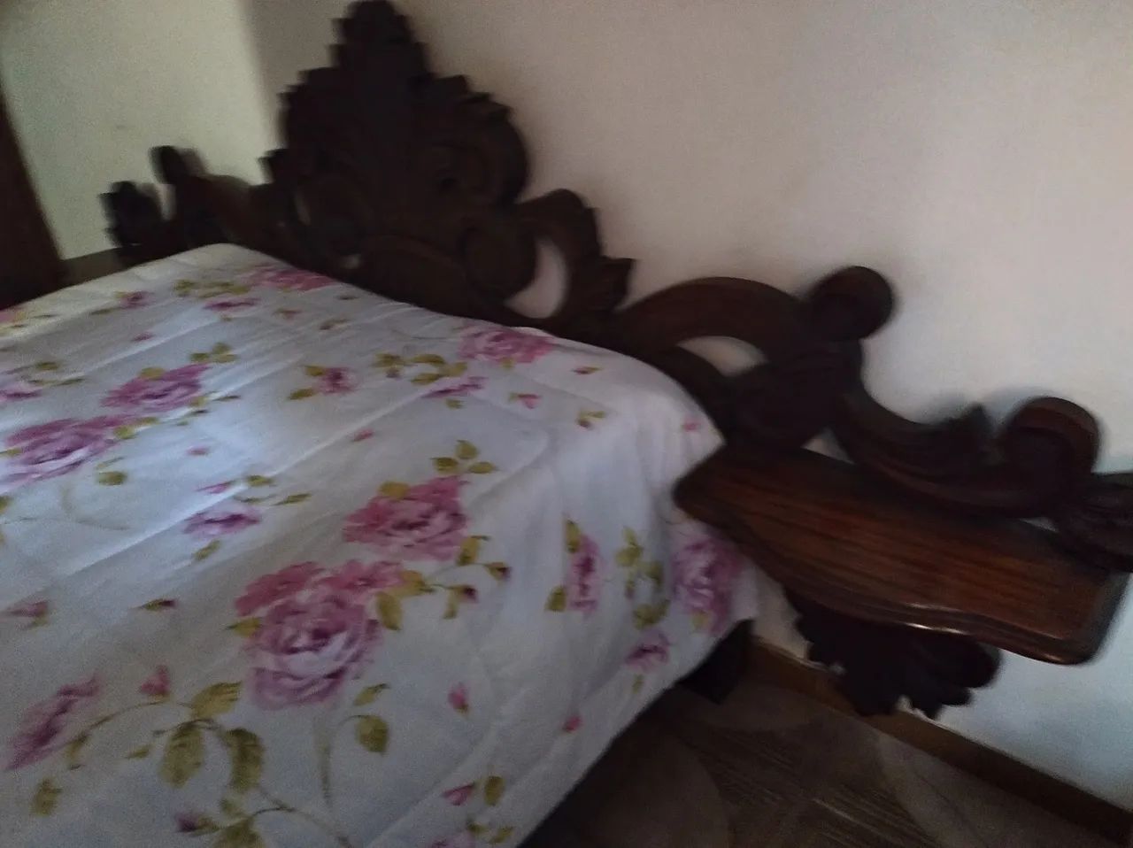 Cama Casal de Madeira trabalhada  - Foto 2