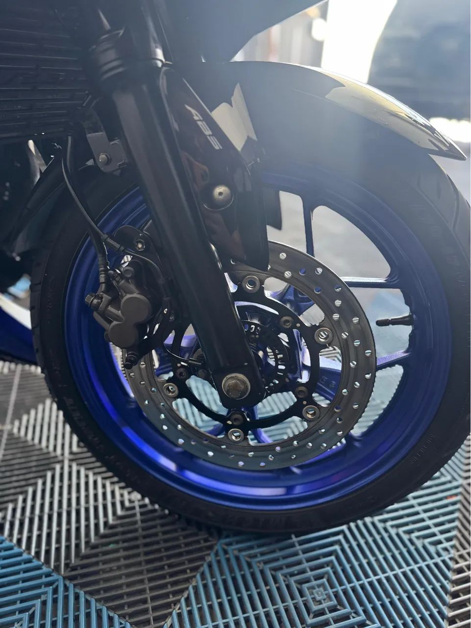 Yamaha R3 - Foto 3