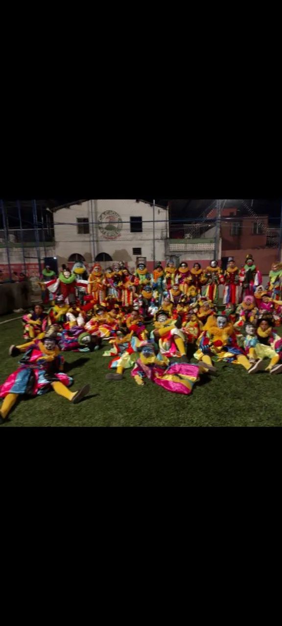 TURMA DE PALHAÇOS GAVIÕES DE OURO  - Foto 3