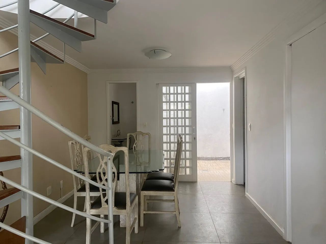 Casa mobiliada com 4 quartos e 1 suíte para venda - Foto 2