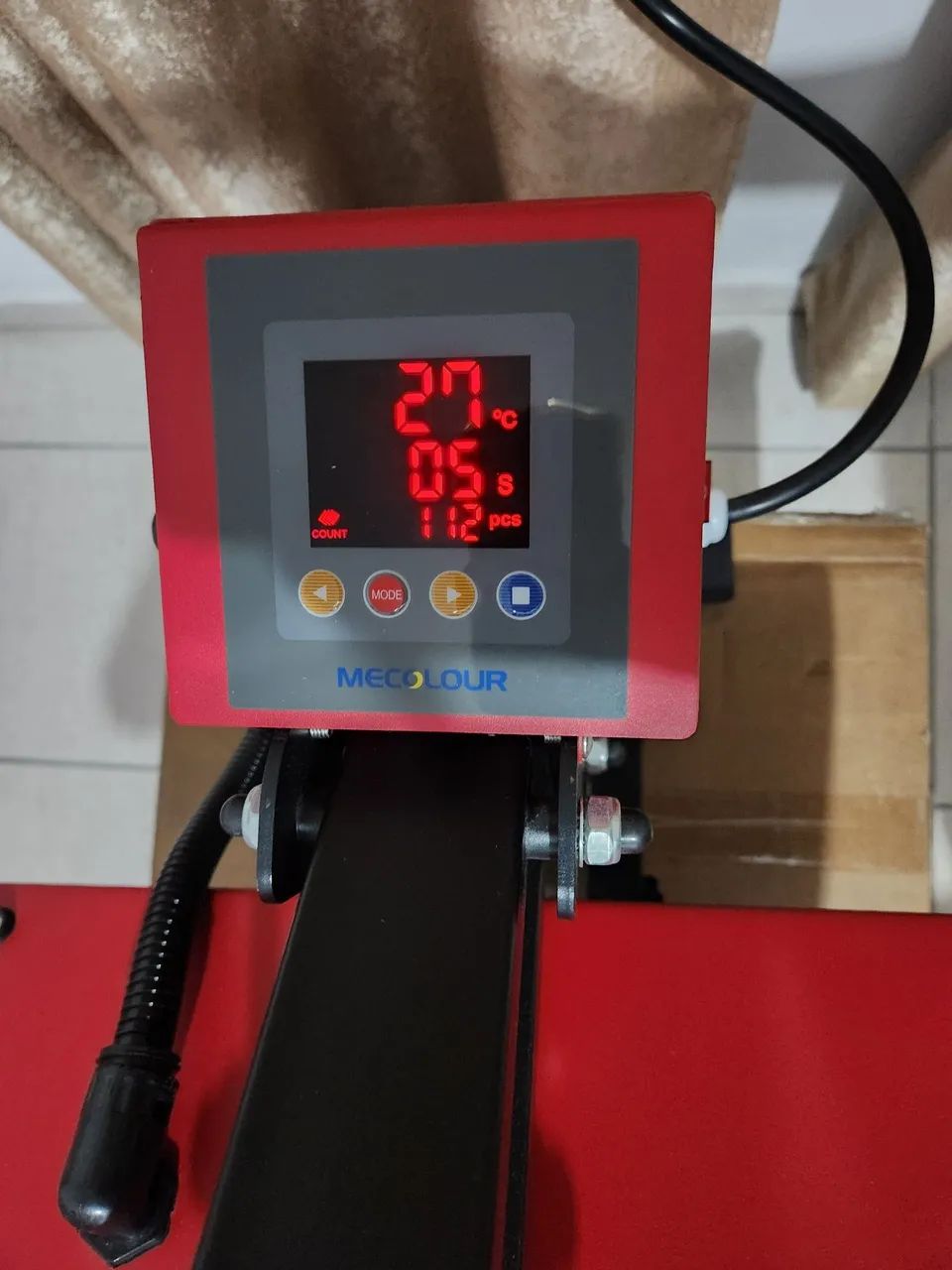 Vendo prensa térmica, pouco usada - Foto 2