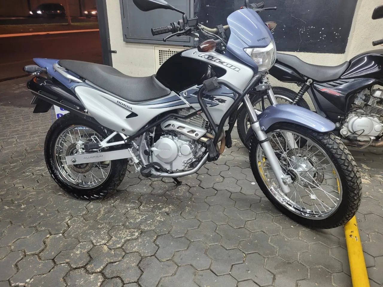 Falcon 400 impecável 