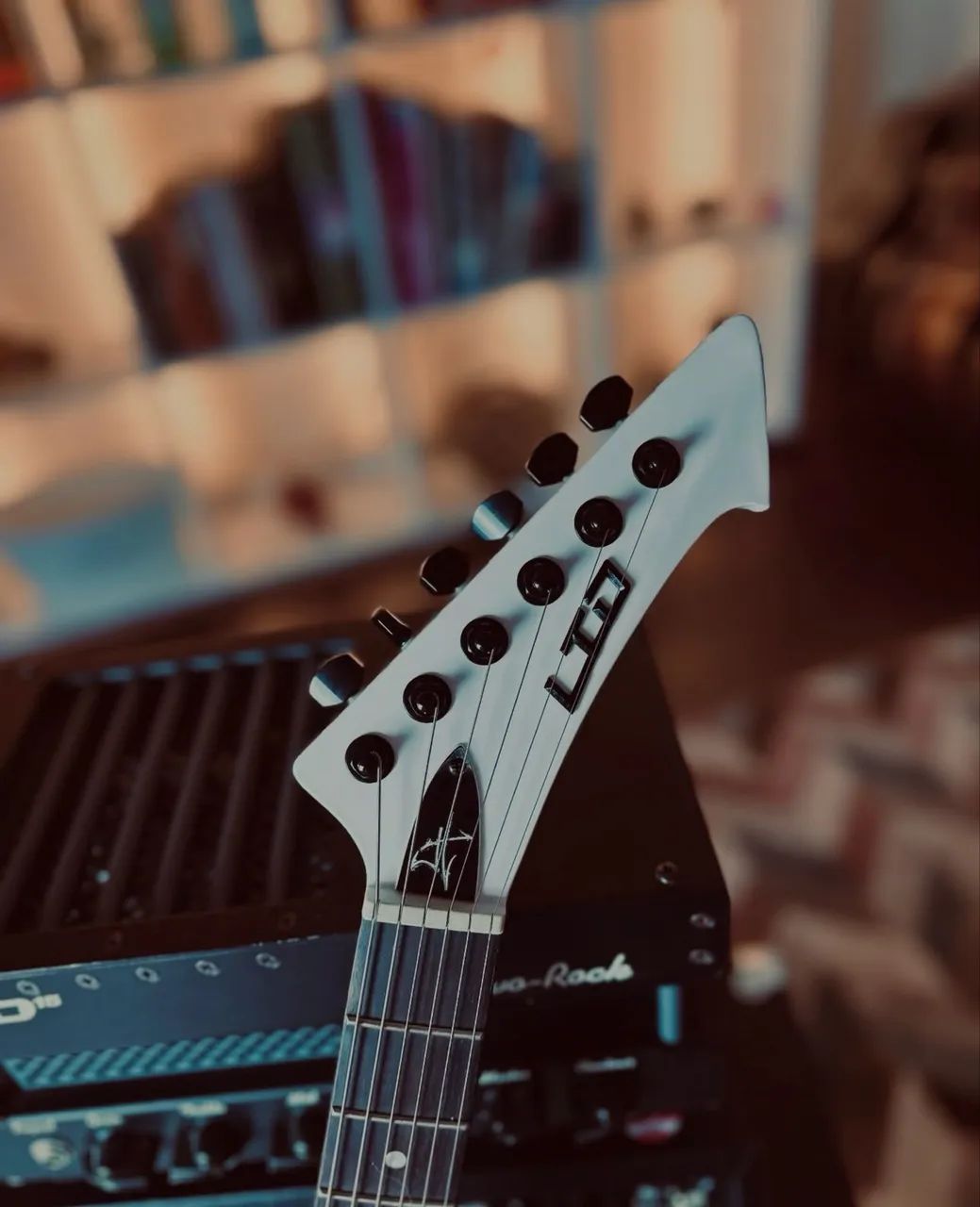 Guitarra ESP LTD Snakebite James Hetfield Metallica - Instrumentos