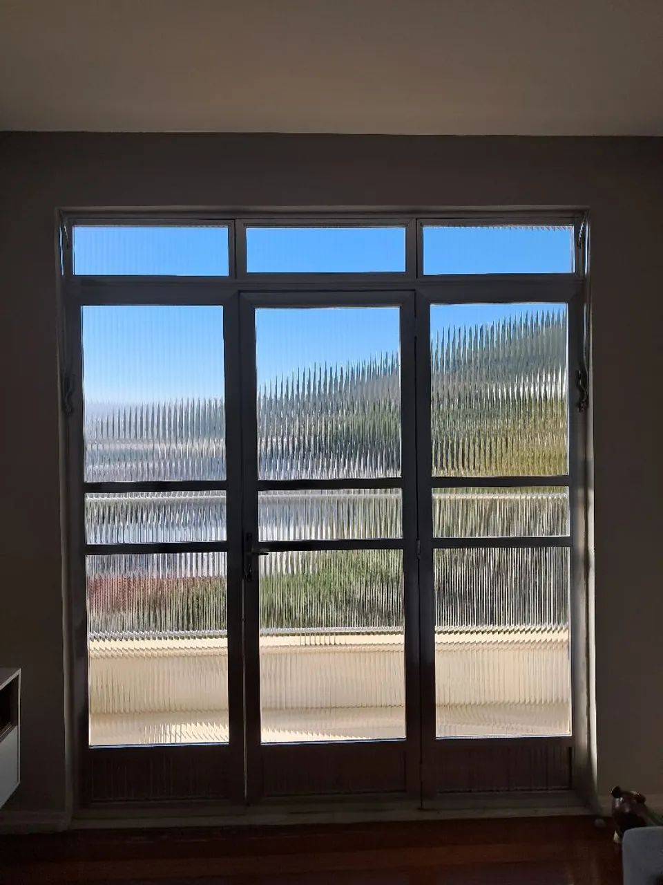 Porta de alumínio 2m X 2m com vidro