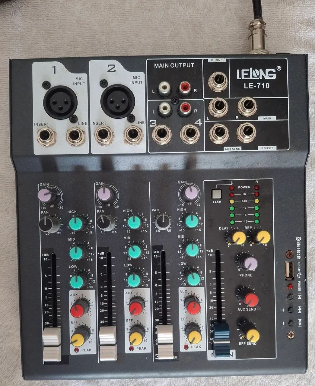 Mesa de som 3 canais 