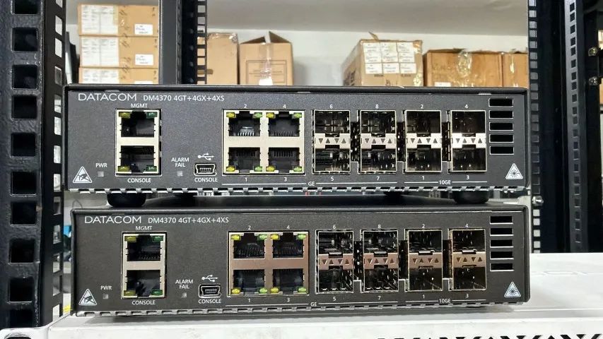 Datacom DM4370 - 4GT + 4GX + 4XS - MPLS / 10Gb COM MPLS