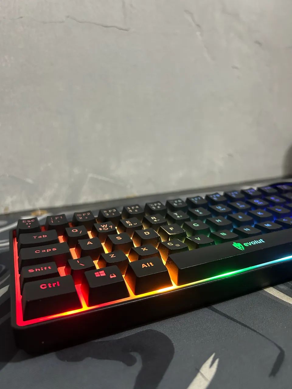 Teclado 60%, perfeita condições, com led!!!! - Foto 4