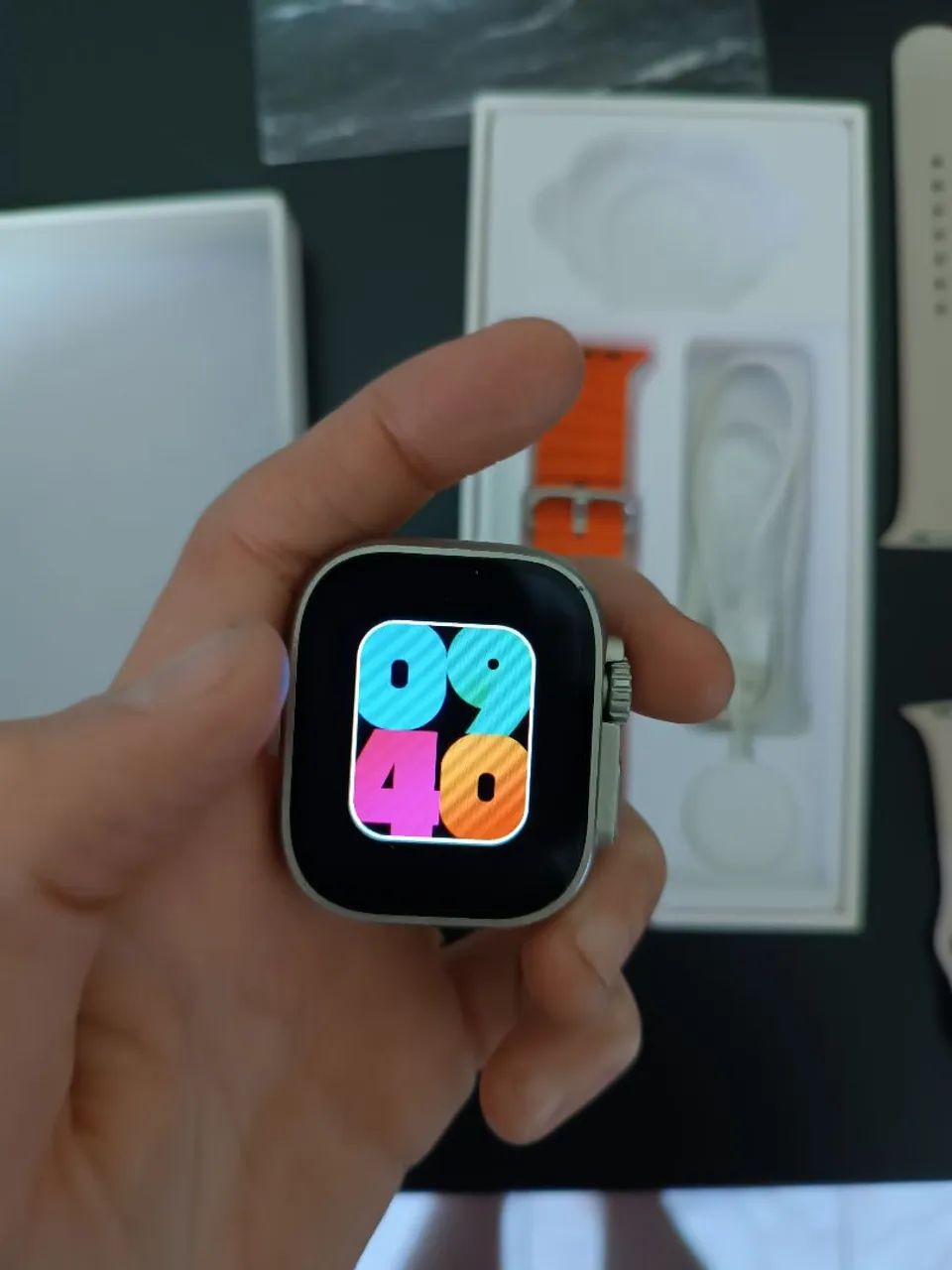 Vende-se smartwatch 9 ultra plus com cabo e acessórios  - Foto 3