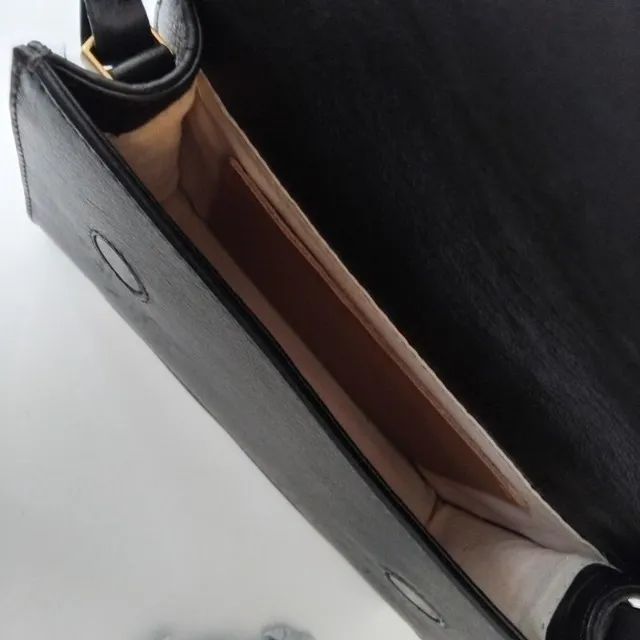 Bolsa preta pequena Arezzo  - Foto 4