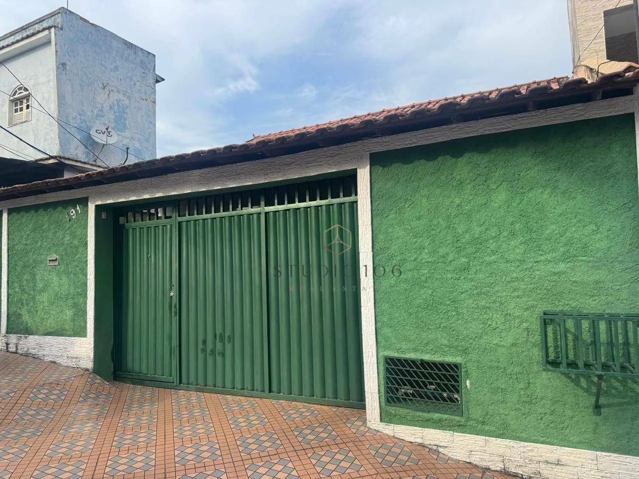 Casa ampla com garagem no Centro de São Gonçalo  2 Quartos e Anexo - Foto 2