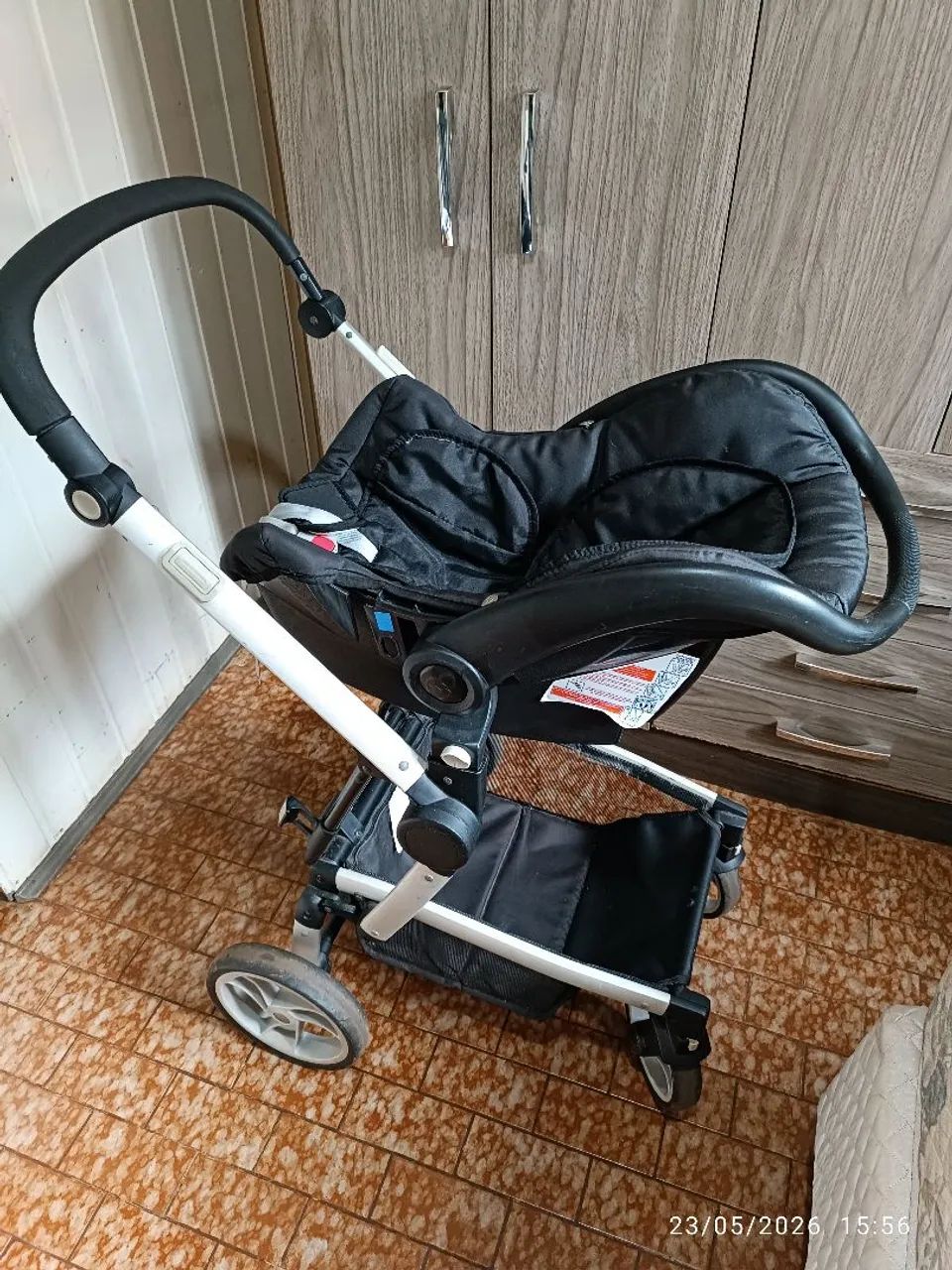 Carrinho de bebê multifuncional conjunto com bebê conforto.  - Foto 3