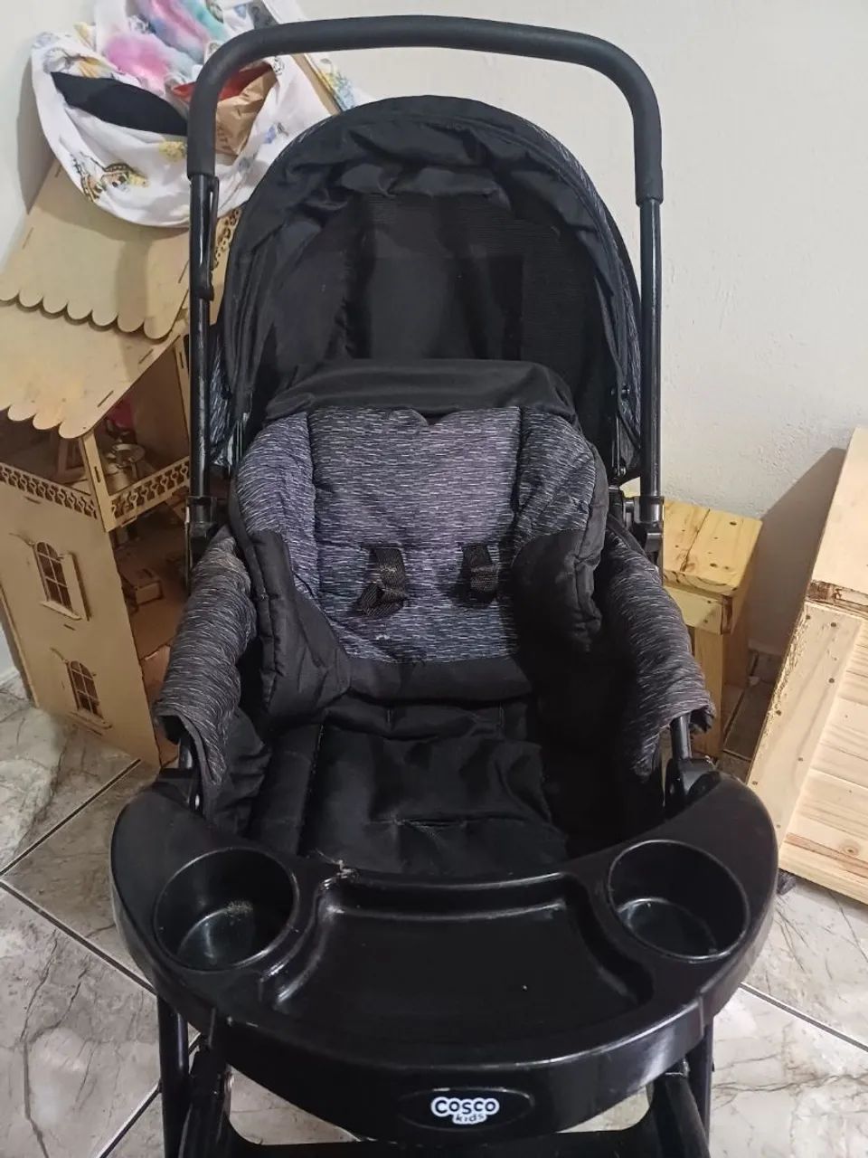 Carrinho de bebê Cosco 