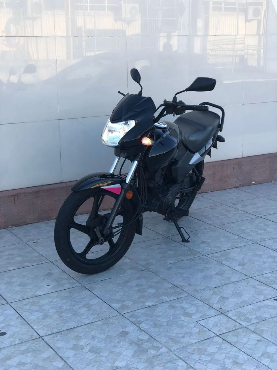 Moto bastante conservada 2025 - Foto 2