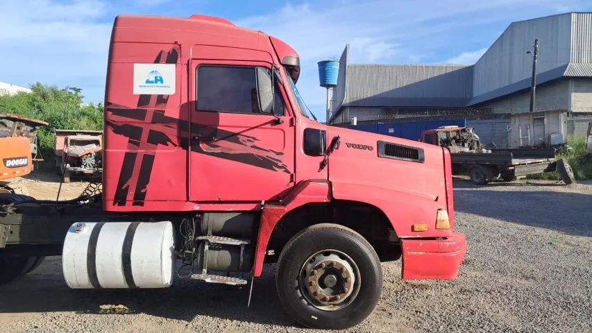 Vende-se Conjunto Cavalo e Caçamba (Vai com 12 pneus) - Foto 2