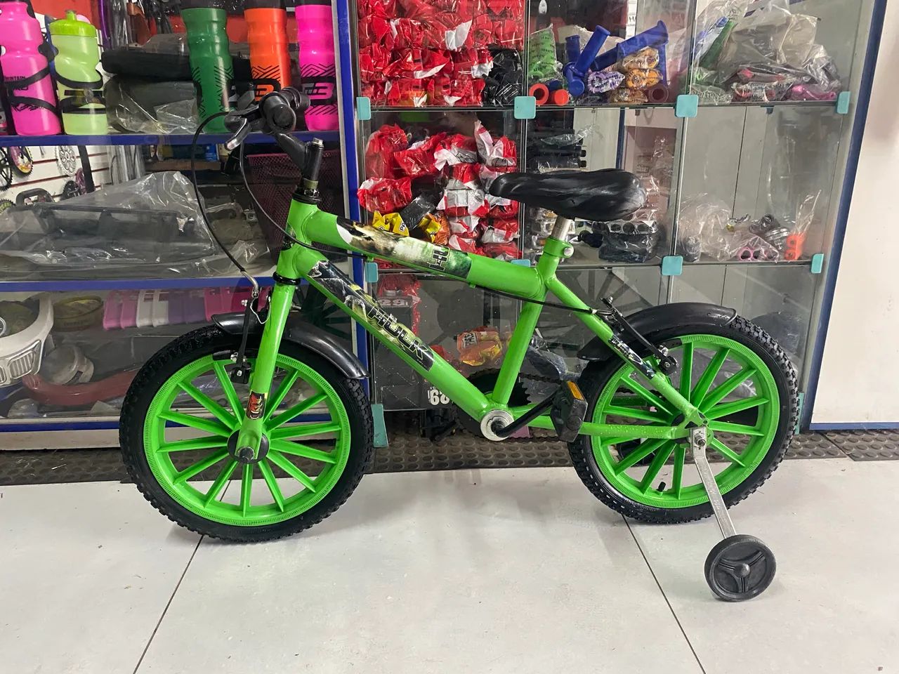 Bicicleta infantil Hulk - Foto 2