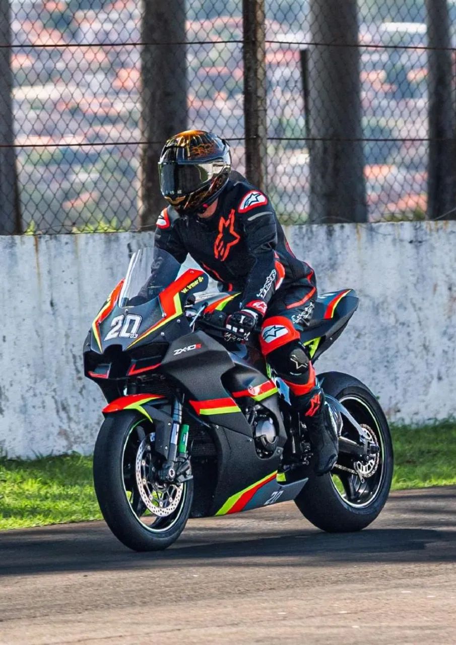 Motos Kawasaki Ninja Zx-10/ Zx-10r 1000cc 2020 no Brasil