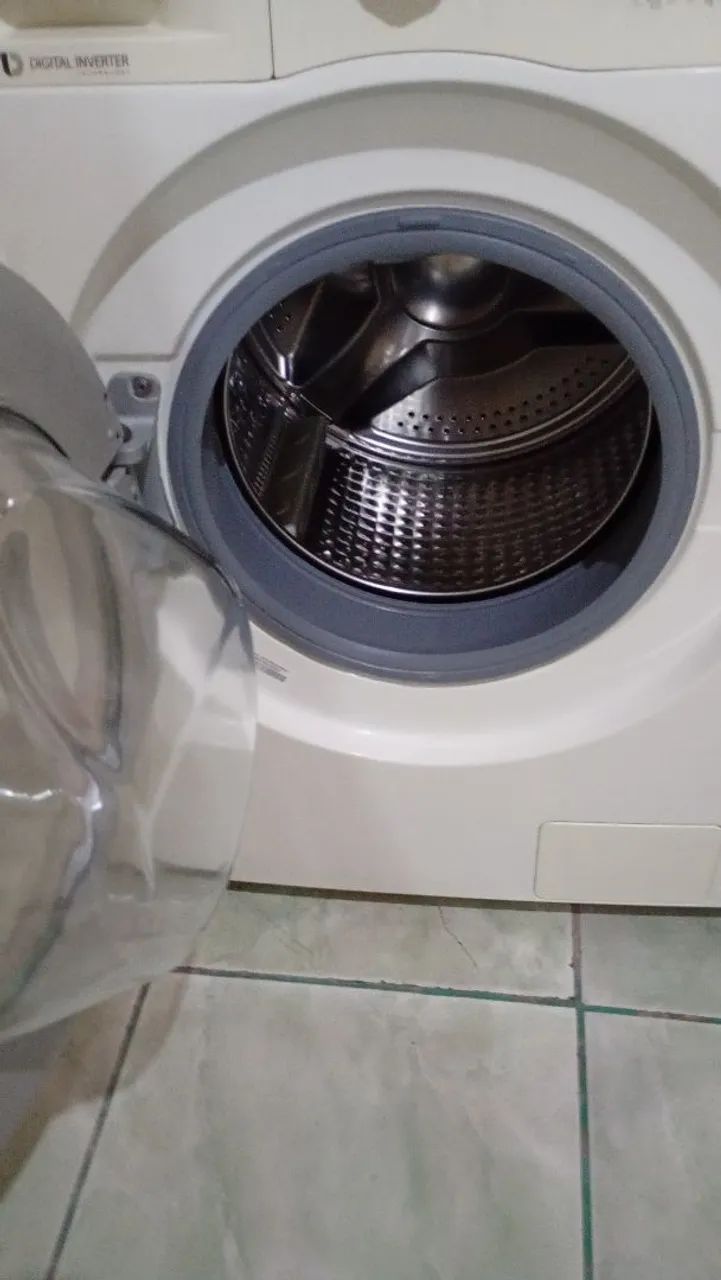 Máquina de lavar e secar roupa Samsung  - Foto 2