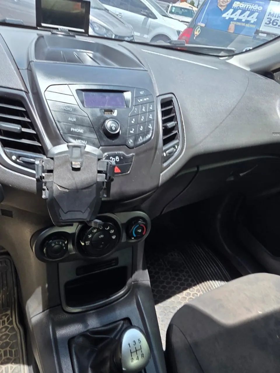 Ford Fiesta 1.5 16V Flex Mec. 5P 2014 - Foto 2