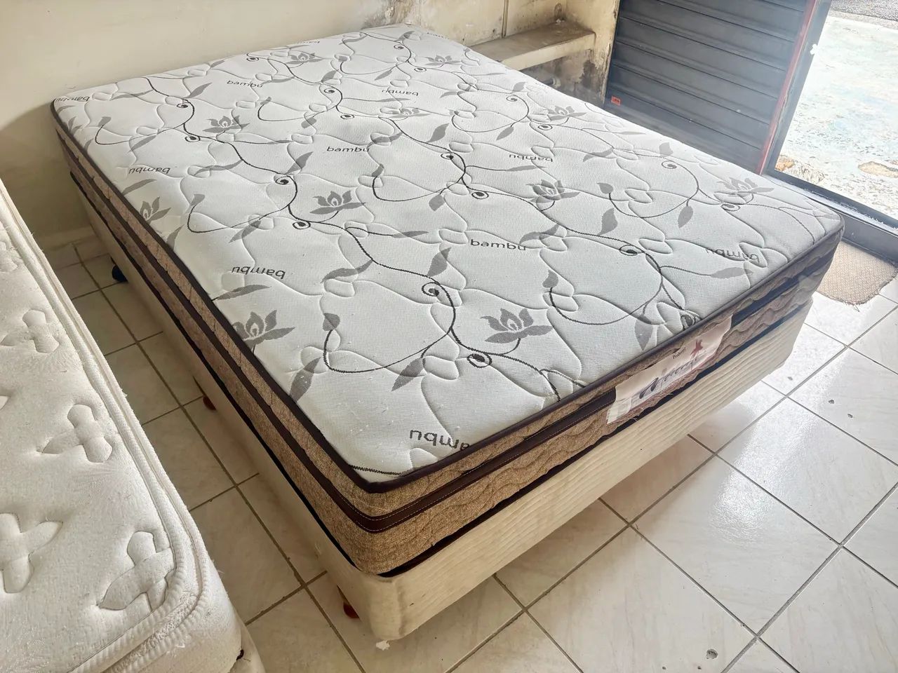 Queen Size Box Bed65204502669571124
