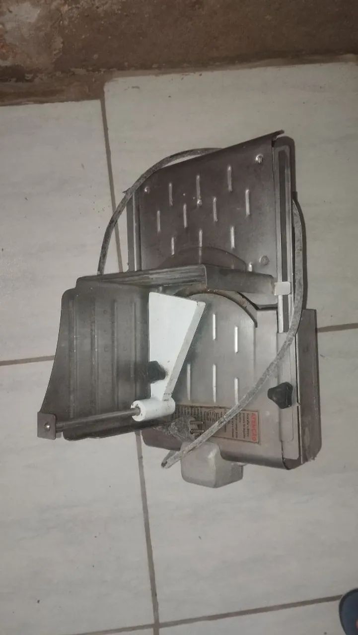 Máquina de Fatiar Bermar bivolt  - Foto 4