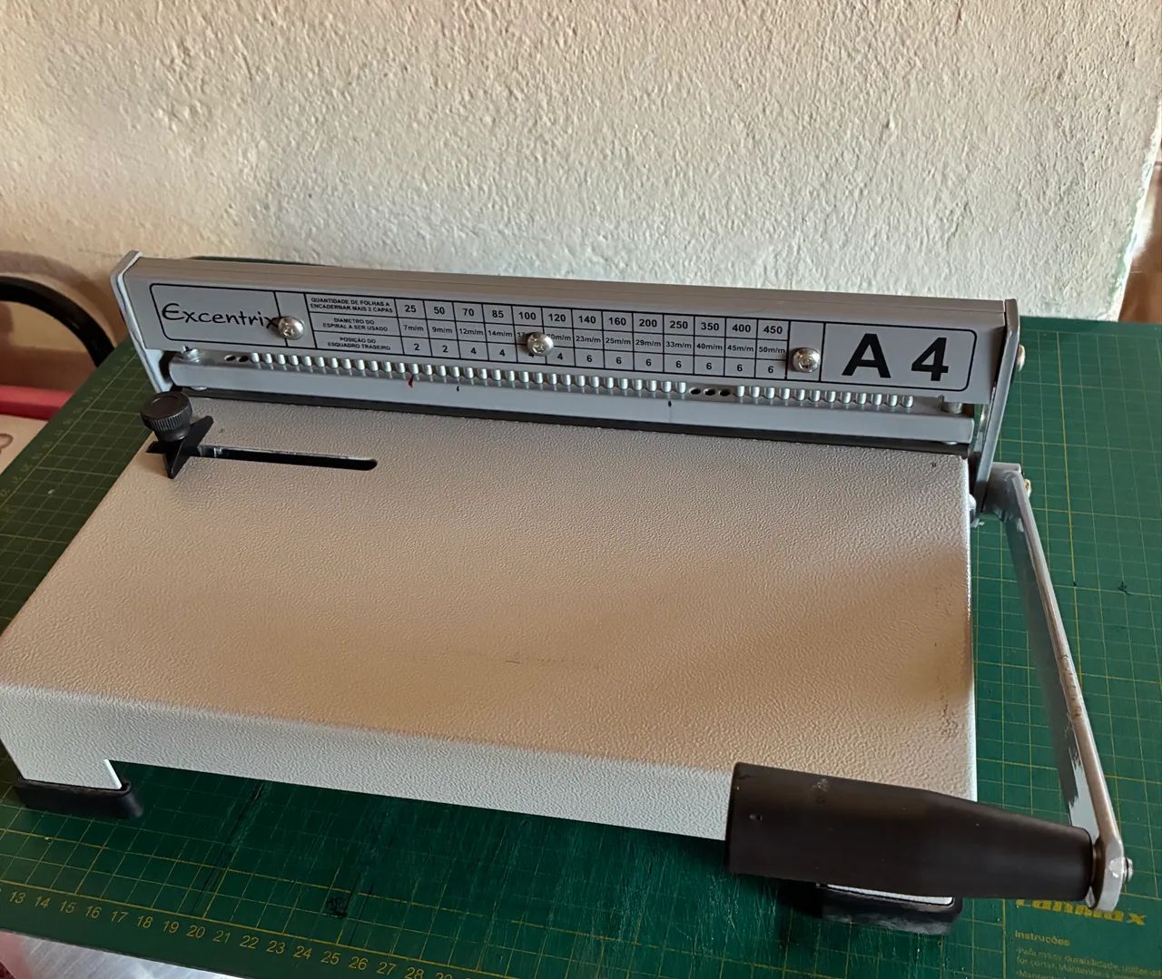 Excentrix A4 Binding Machine424794600737361922