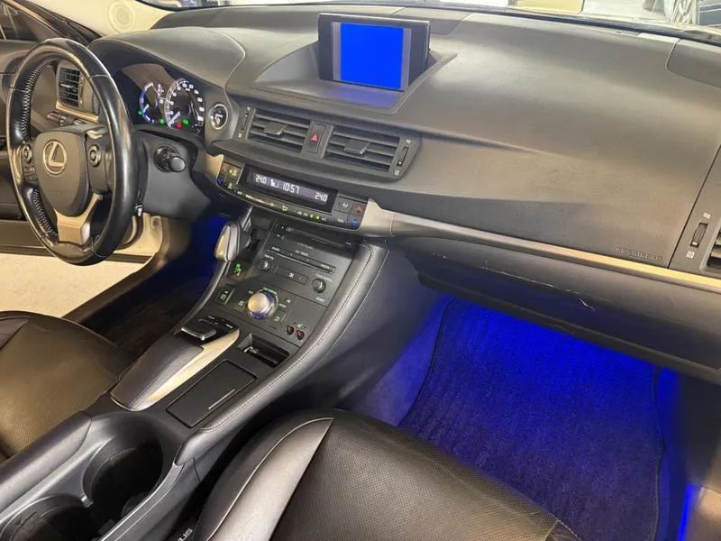 Lexus CT200h 1.8 16V Hibrid Aut., foto 18 de 19