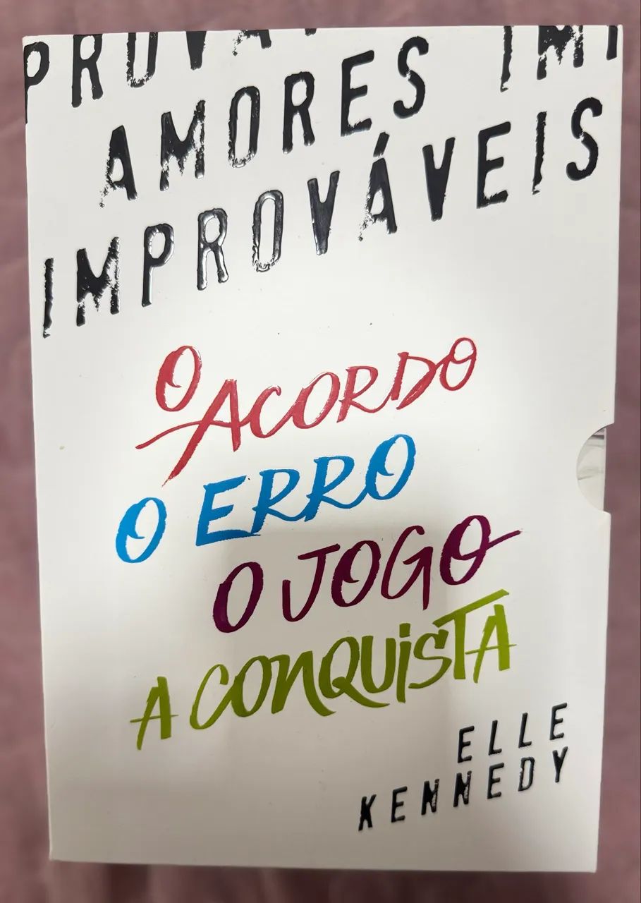 Livros/Box Amores Improváveis/Coleção em perfeito estado 