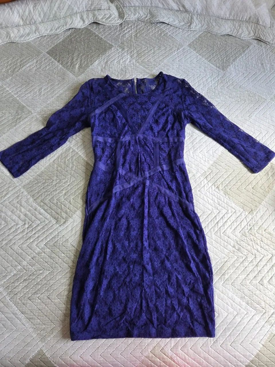 Vestido azul royal em renda - Foto 4