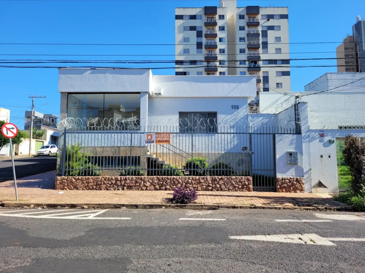 Casa para locação no bairro Martins