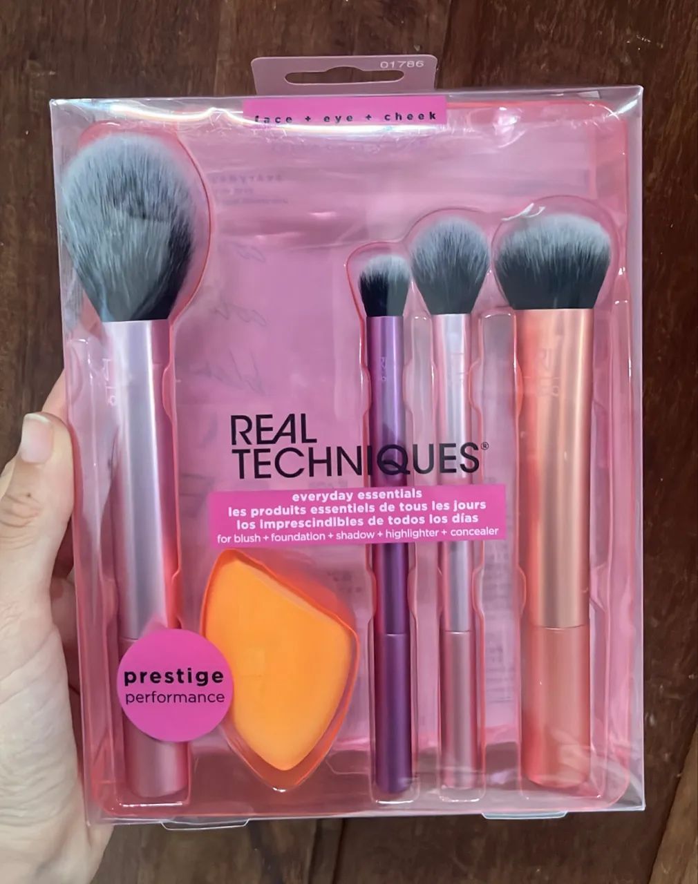 Kit Real Techniques Everyday Essentials - Foto 2