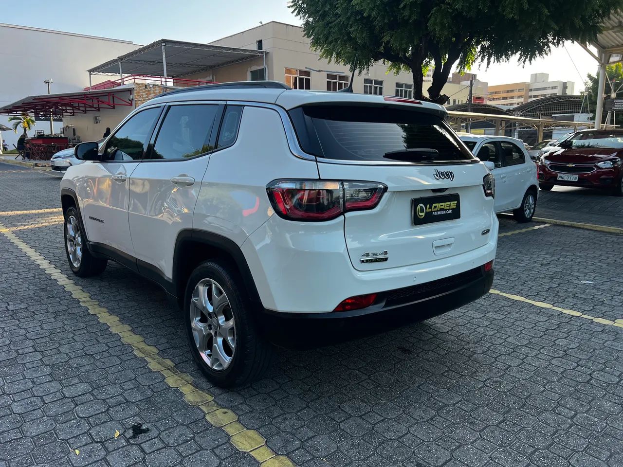 Jeep Compass Longitude 2.0 4X4 Dies. 16V Aut. 2021 - Foto 4