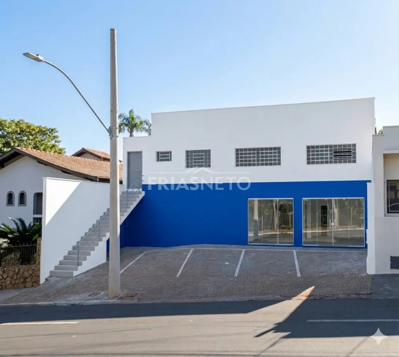 Salão comercial para alugar com 420 m² na Av. Presidente Kennedy
