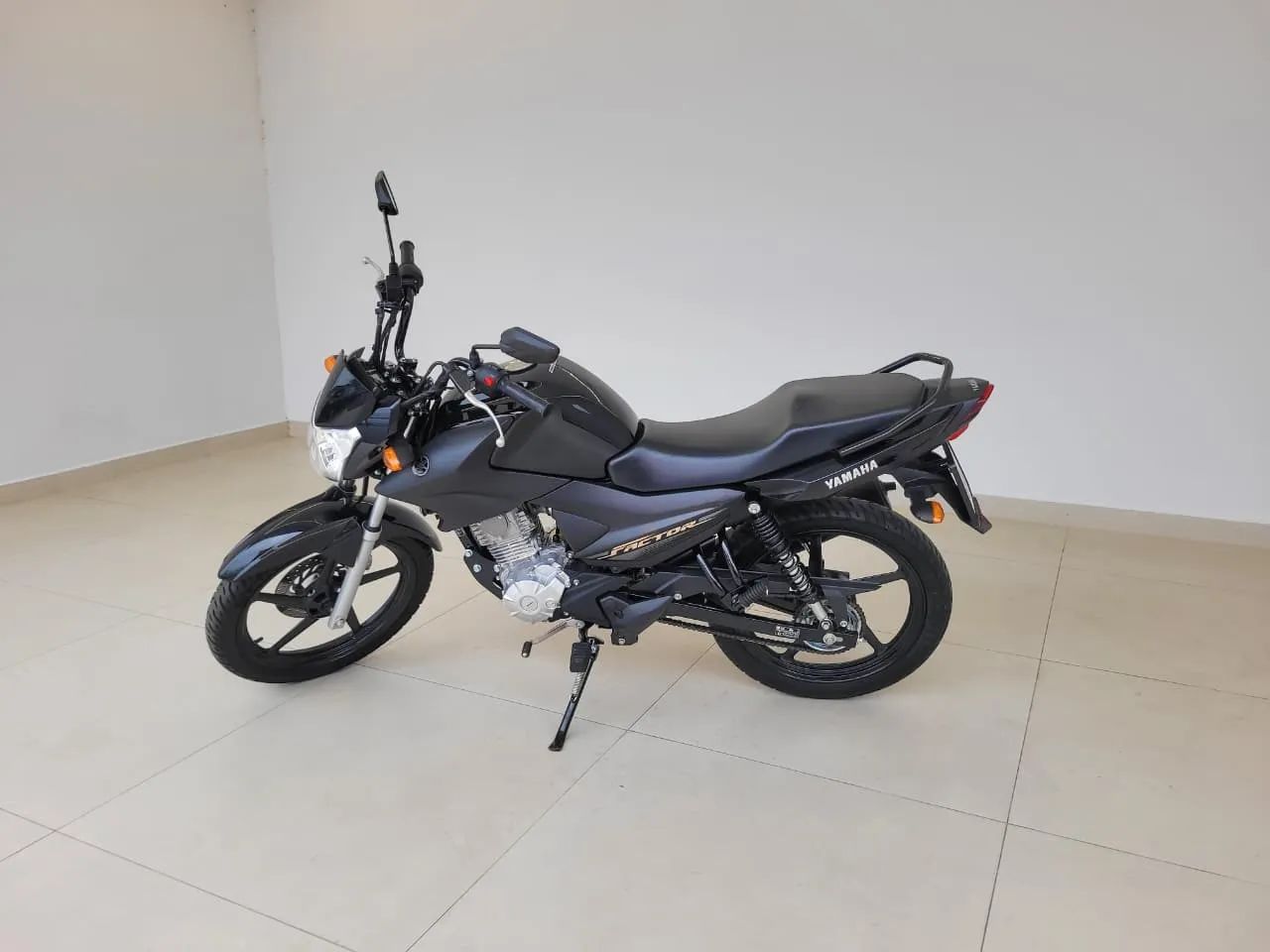 Yamaha YBR 125i FACTOR ED/FLEX - Foto 5