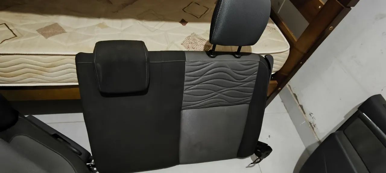 Vendo Bancos da Duster - Foto 2