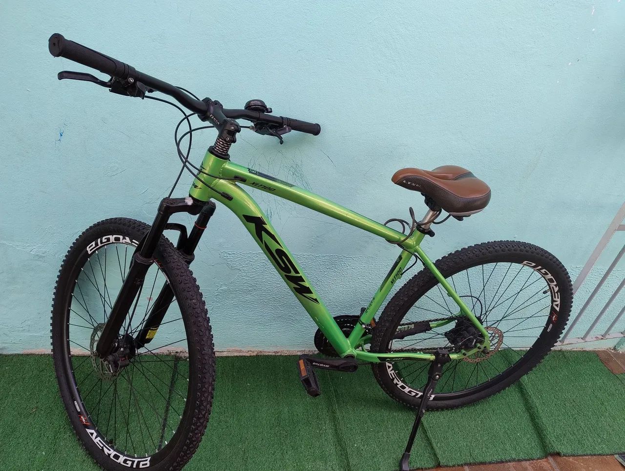 Bicicleta aro 29 semi nova muito pouco usada. - Foto 4