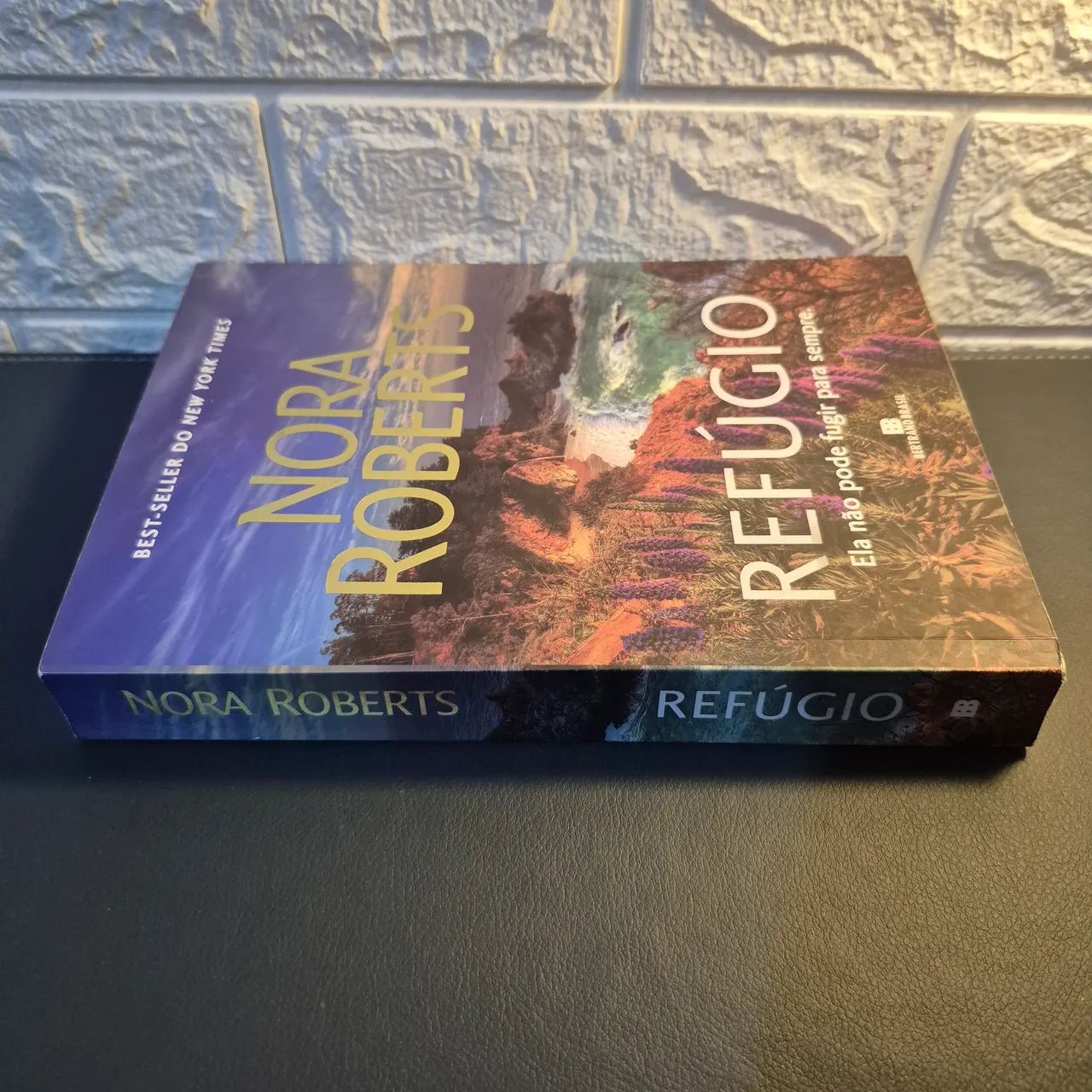 Refúgio - Nora Roberts - Foto 2