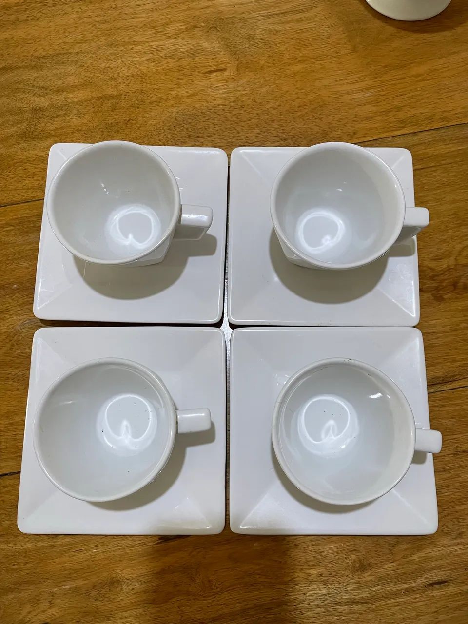 Conjunto de 4 Xícaras de Porcelana Schmidt Branca (Clássicas e Funcionais)